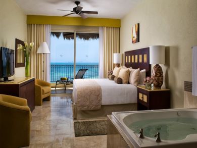 Cancun Luxury Vacation Condo Three Bedrooms on Beach